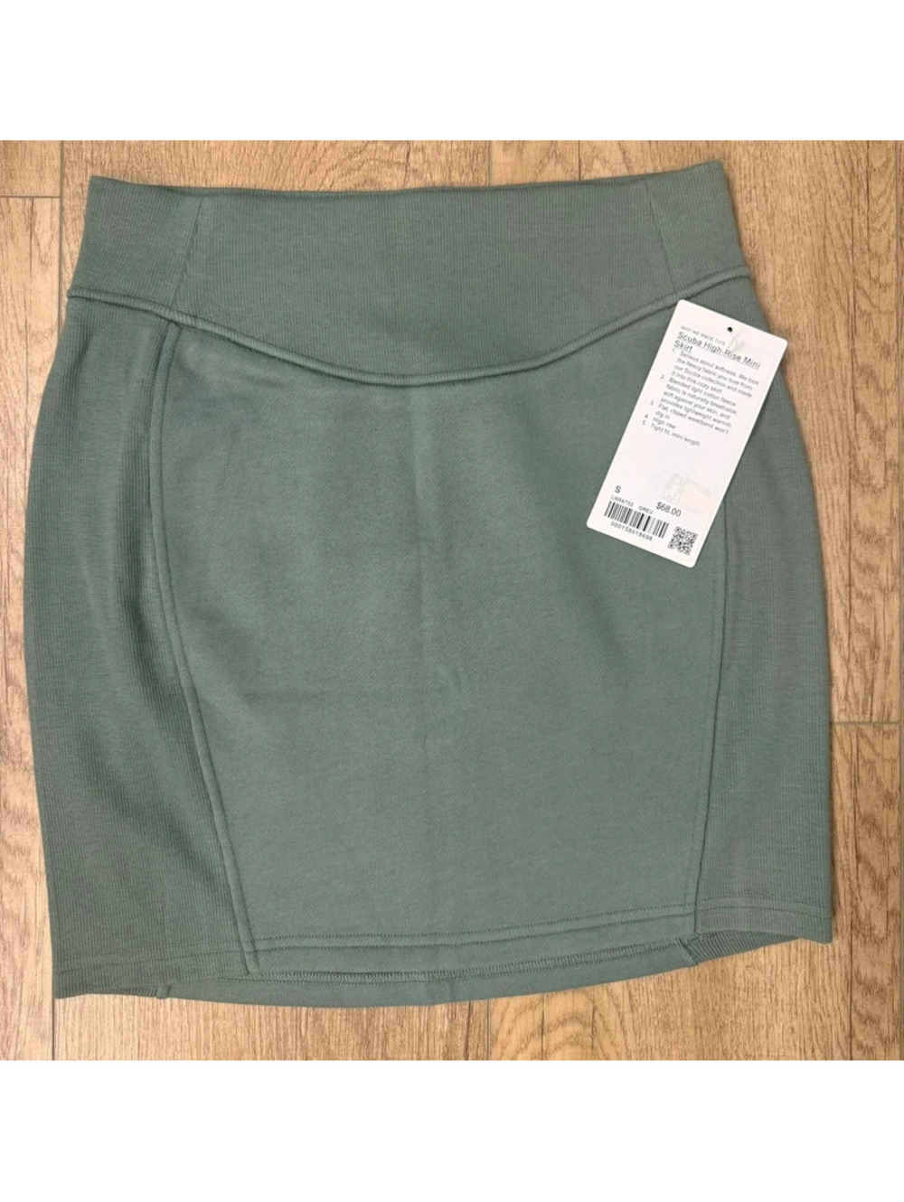 Lululemon Scuba HR Mini Skirt Size S